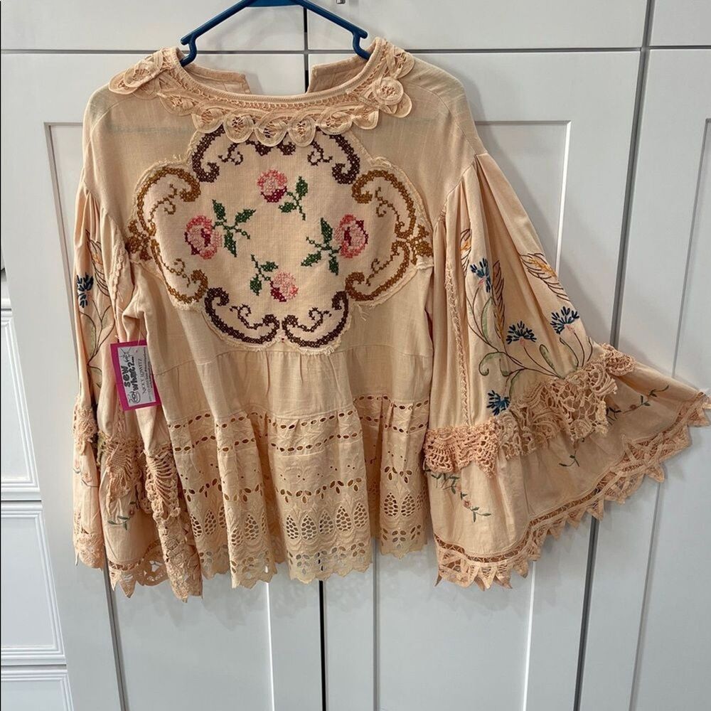 Upcycled tan boho peplum top peplum made from vintage linens & lace, size M - Picture 7 of 9